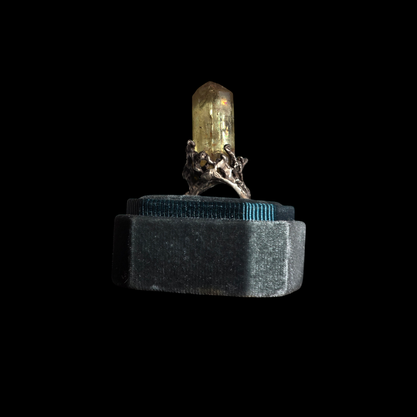 The Emerald Beacon of Ithilien