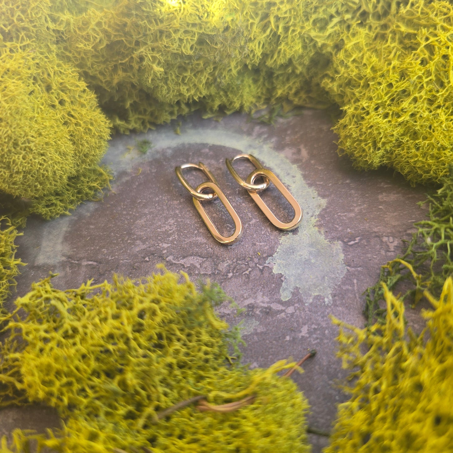 Noi 10K Paperclip Huggies