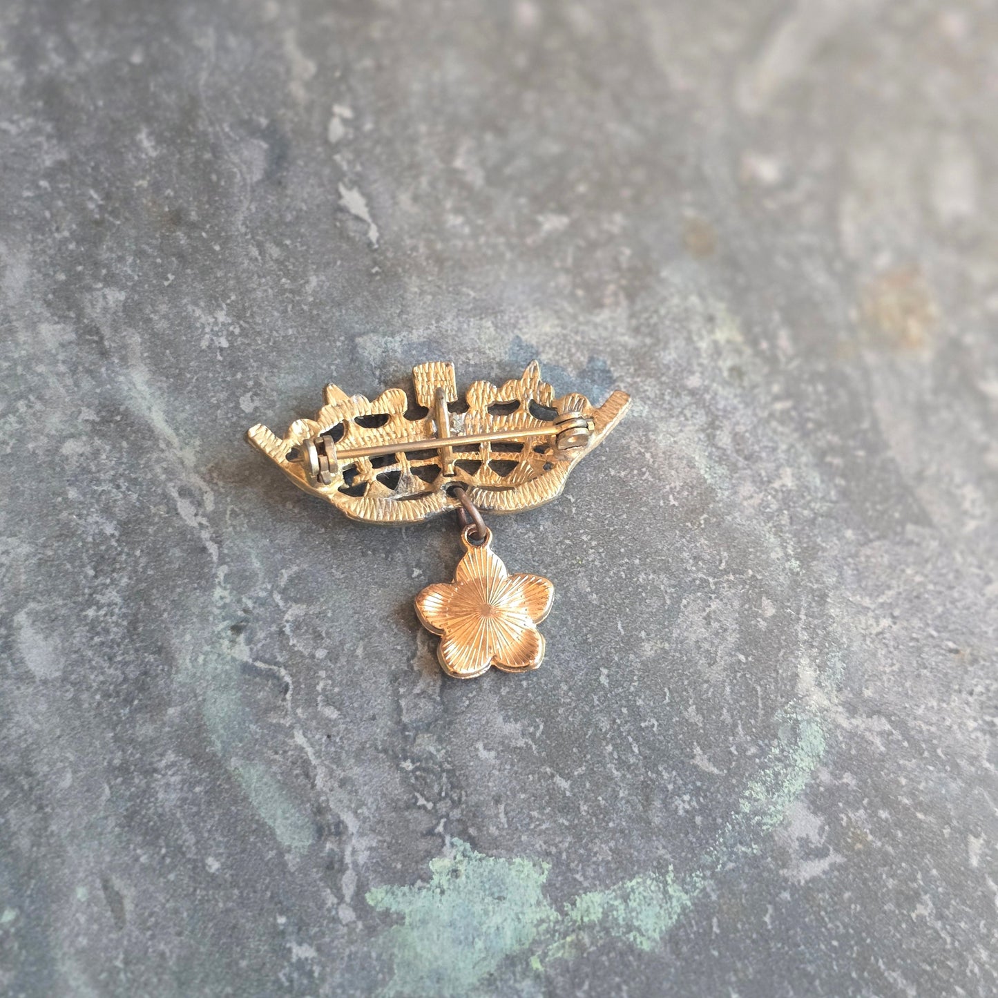 Faye Queen Brooch