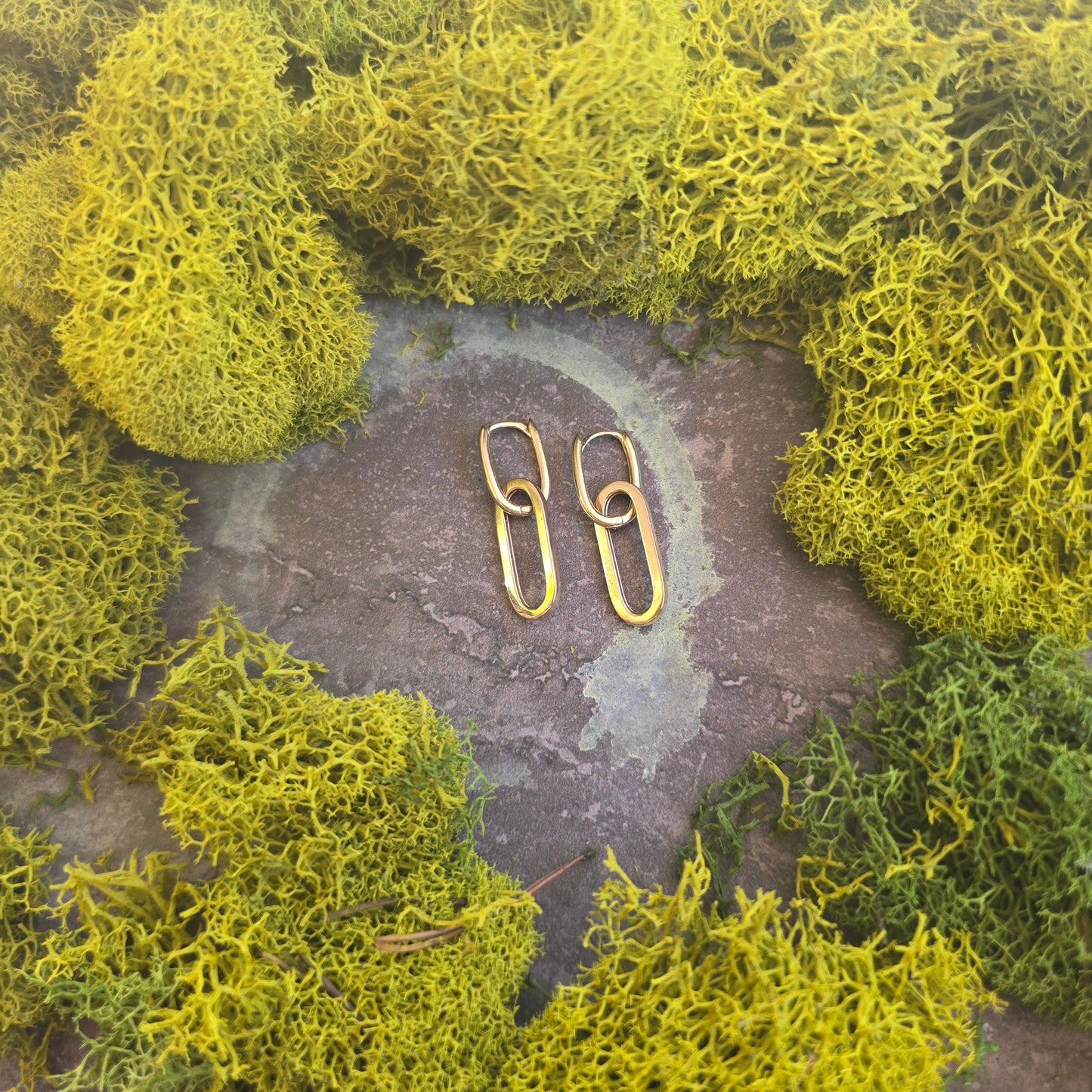 Noi 10K Paperclip Huggies