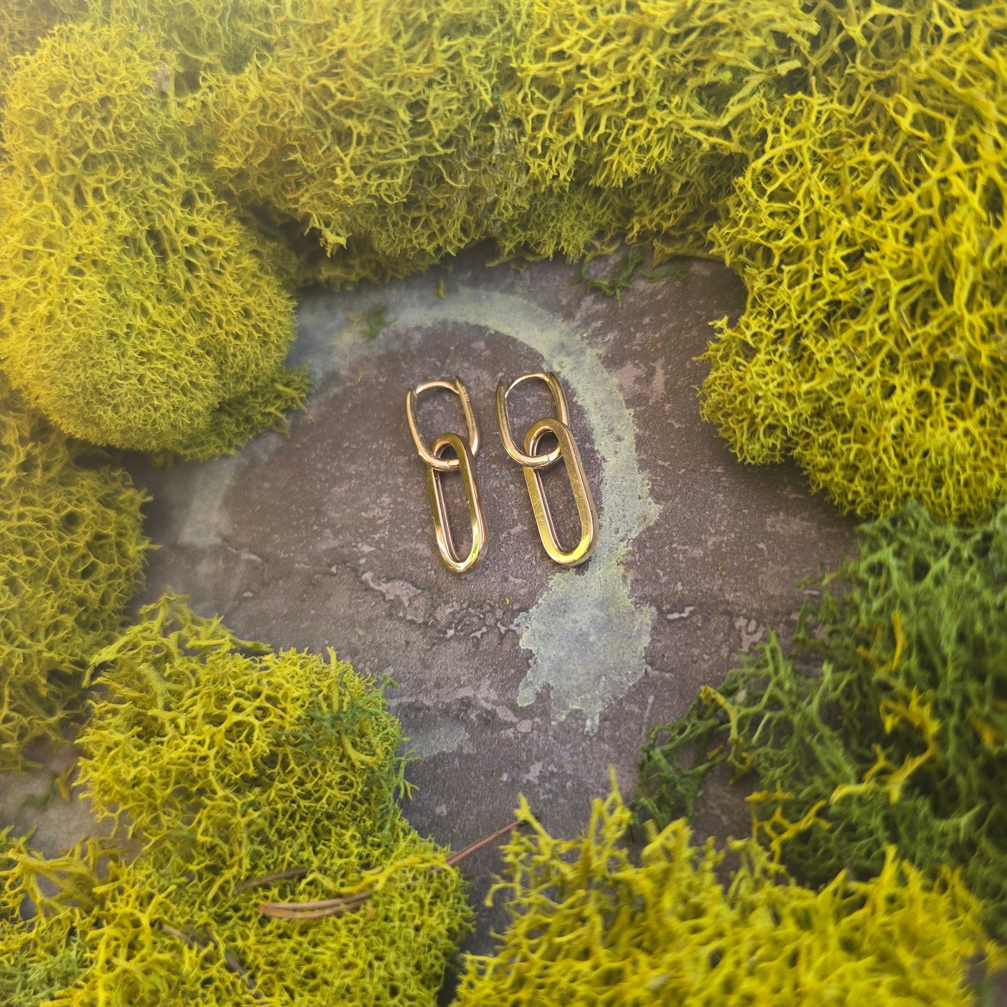 Noi 10K Paperclip Huggies