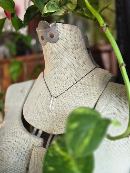 Goddexx Quartz Necklace  – I