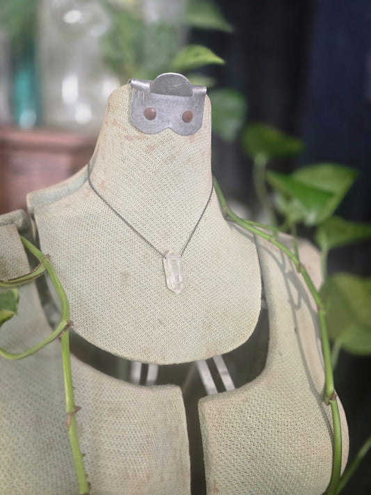 Goddexx Quartz Necklace – VI