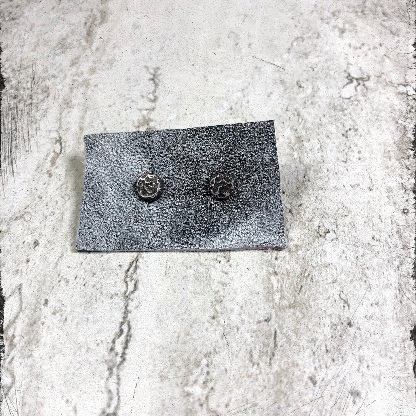 Asteroid Studs