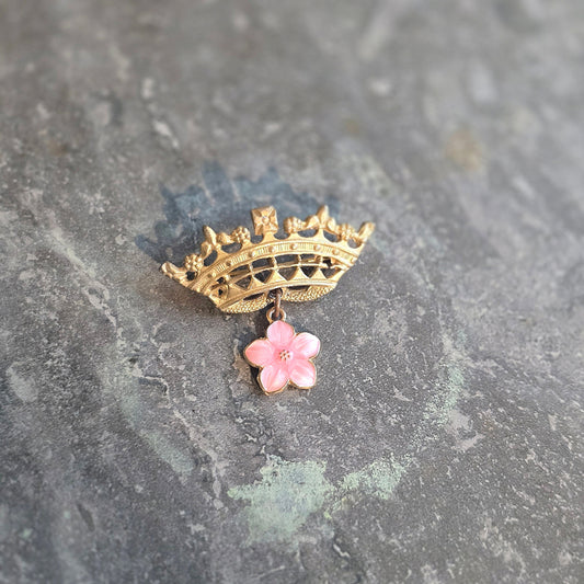 Faye Queen Brooch